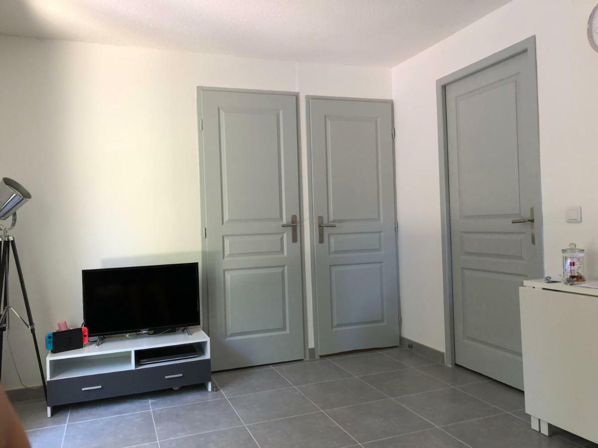 Mazet « Domaine De La Pinede » Apartment Le Lavandou Luaran gambar